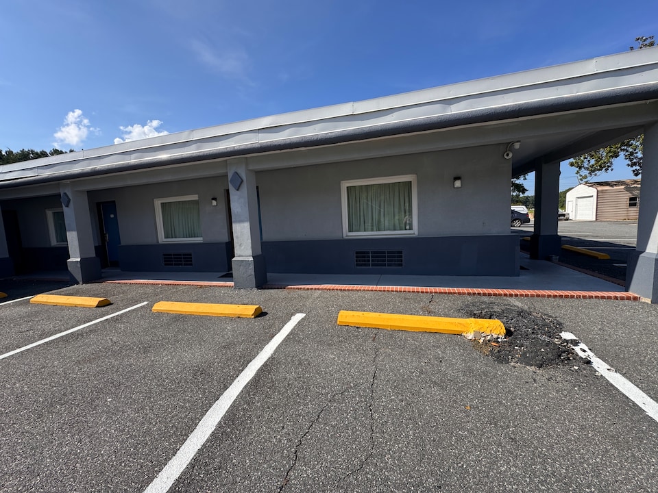 Whispering Pines by Hotel O Whitestone VA, White Stone, VA, White Stone, VA