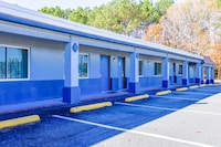 Whispering Pines by Hotel O Whitestone VA