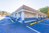 Whispering Pines by Hotel O Whitestone VA