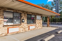 Budget Host Inn by Hotel O Portland near I-65