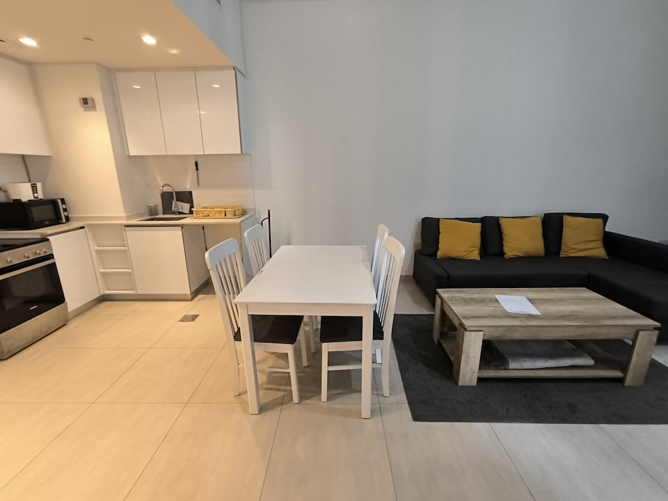 One-bedroom Furnished Apartment With Balcony, Al Reem Island, Abu Dhabi