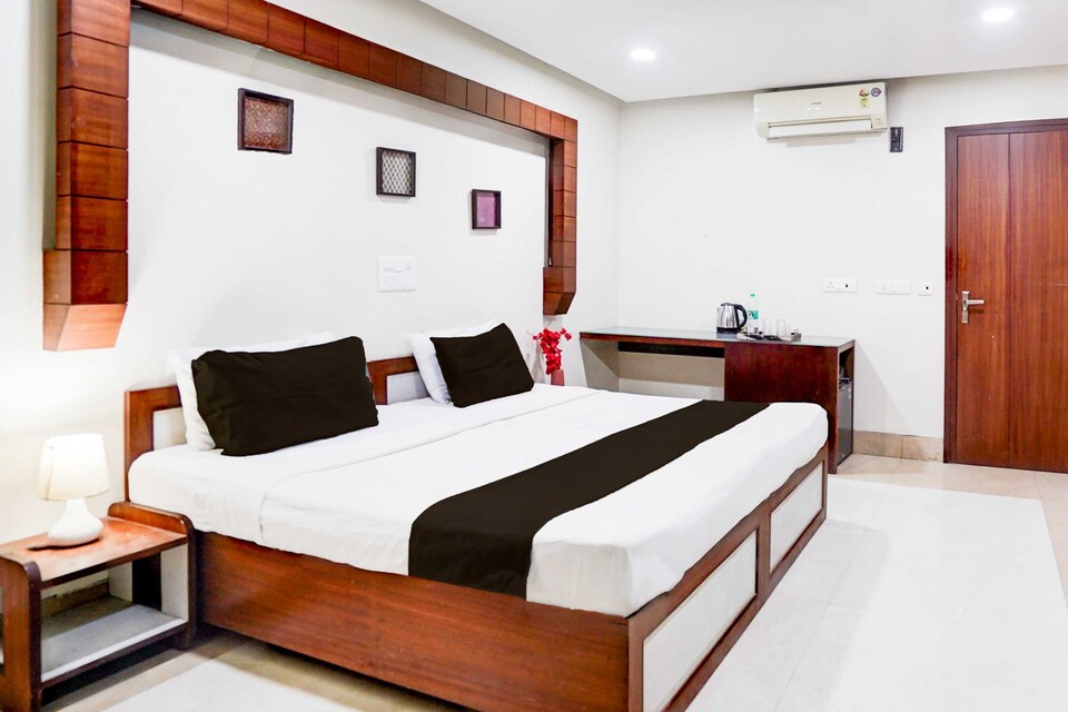 Collection O Sector 122 Noida, Noida City, Noida