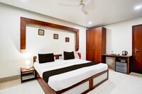 Collection O Sector 122 Noida