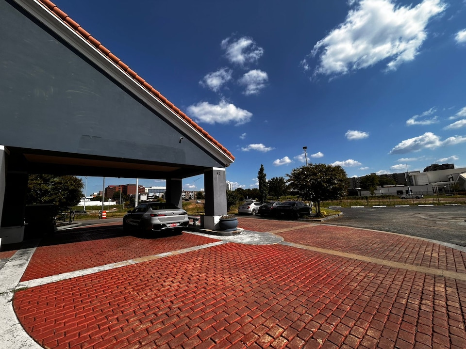 Capital O Kings Inn, C38103, Memphis