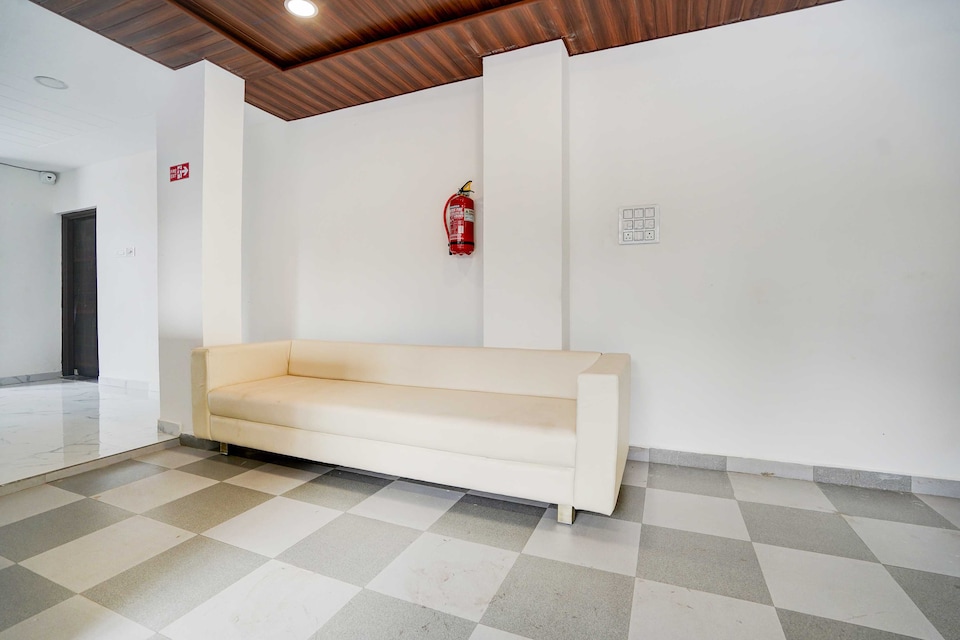 Hotel O Nagpur Chhatrapati Square Metro Station, Bus Stand Nagpur, Nagpur