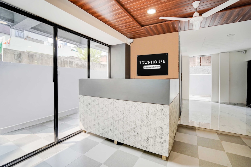 Townhouse Nagpur Chhatrapati Square Metro Station, Bus Stand Nagpur, Nagpur
