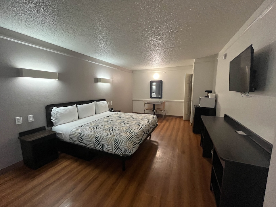 Studio 6 Suites Euless, TX – DFW West, EULESS, EULESS