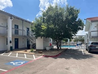 Studio 6 Studio 6 Suites Euless, TX – DFW West