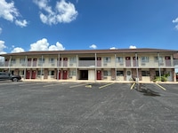 Capital O Aurora Inn Monett US 60
