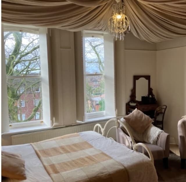 OYO Cornerstone Manor Hotel