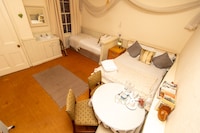 OYO Cornerstone Manor Hotel