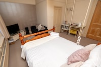 OYO Cornerstone Manor Hotel