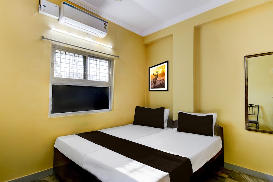 Hotel O New Star Lodge, Abids-Nampally, Hyderabad