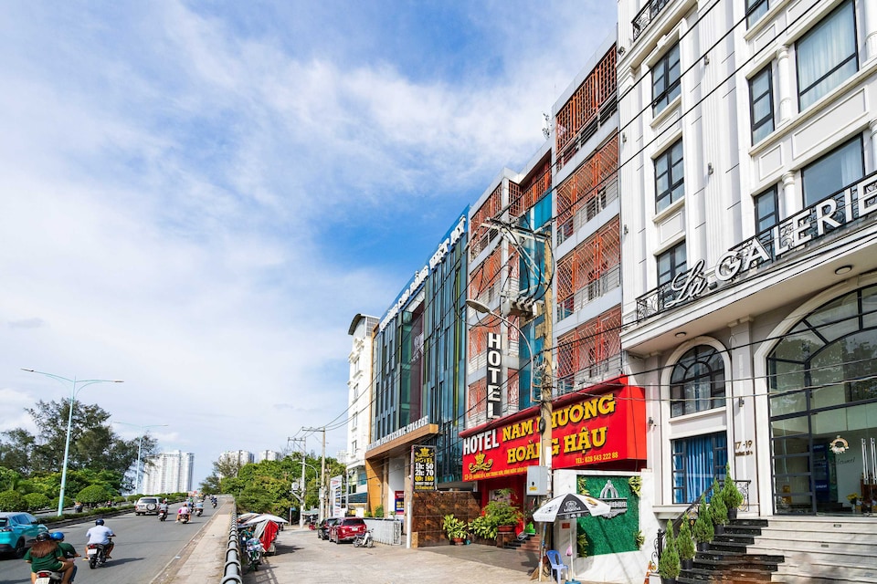 Townhouse Oak Nam Phuong Hoang Hau Near Lotte Mart, District 8, Ho-Chi-Minh