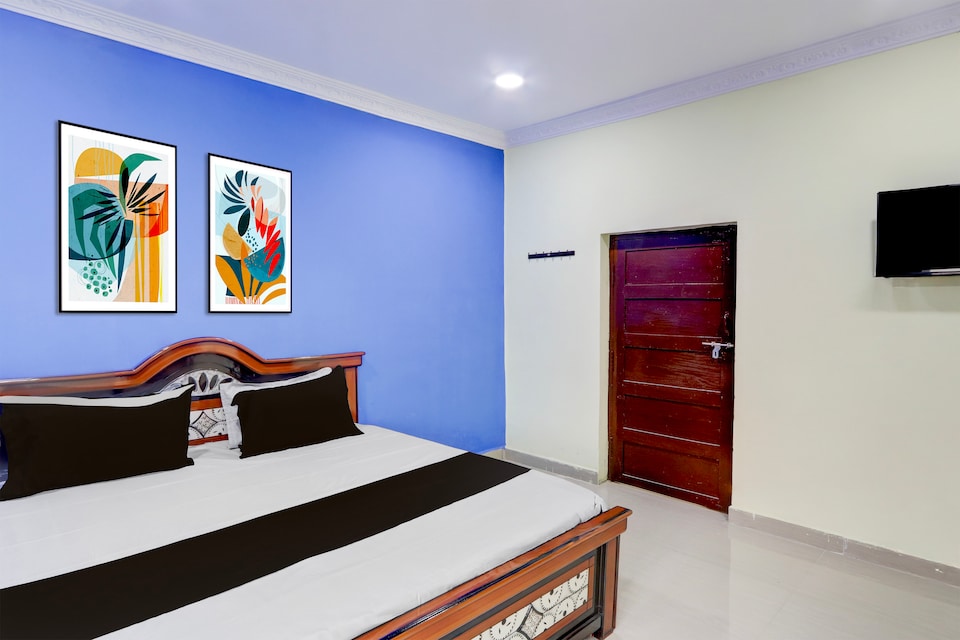 Hotel O Classic luxury Rooms, Nakkalagutta Hanamkonda Warangal, Warangal