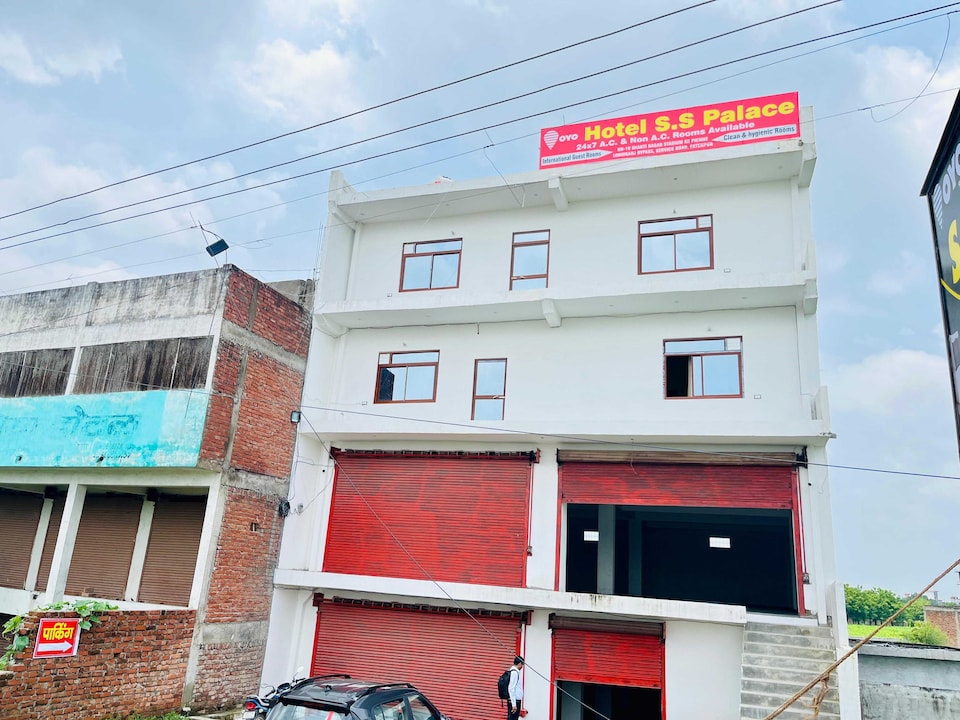 SPOT ON HOTEL SS PALACE, Fatehpur city, Fatehpur