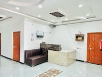 SPOT ON HOTEL SS PALACE