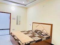 SPOT ON HOTEL SS PALACE