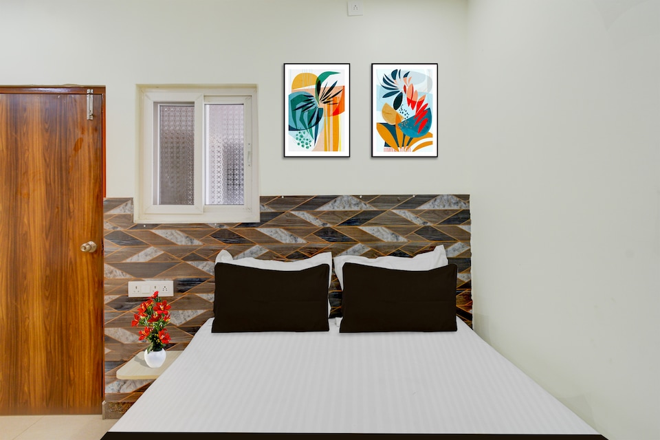 Super Hotel O Saibaba Temple Chintal Formerly Himagiri Luxury Room, LB Nagar-Ramoji, Hyderabad