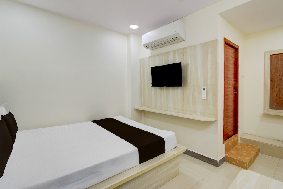 Super Hotel O Saibaba Temple Chintal Formerly Himagiri Luxury Room, LB Nagar-Ramoji, Hyderabad