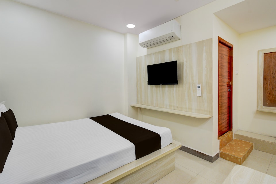 Super Hotel O Saibaba Temple Chintal Formerly Himagiri Luxury Room, LB Nagar-Ramoji, Hyderabad
