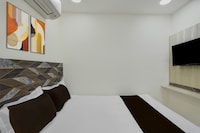 Super Hotel O Saibaba Temple Chintal Formerly Himagiri Luxury Room