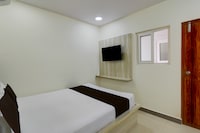 Super Hotel O Saibaba Temple Chintal Formerly Himagiri Luxury Room