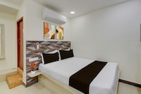 Super Hotel O Saibaba Temple Chintal Formerly Himagiri Luxury Room
