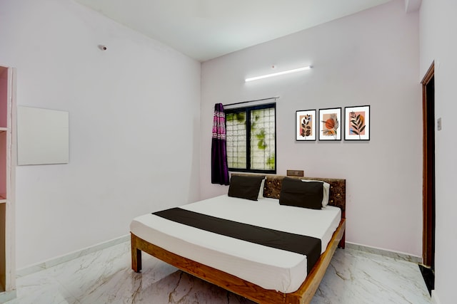 SPOT ON Golden Monarch