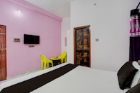 SPOT ON Golden Monarch