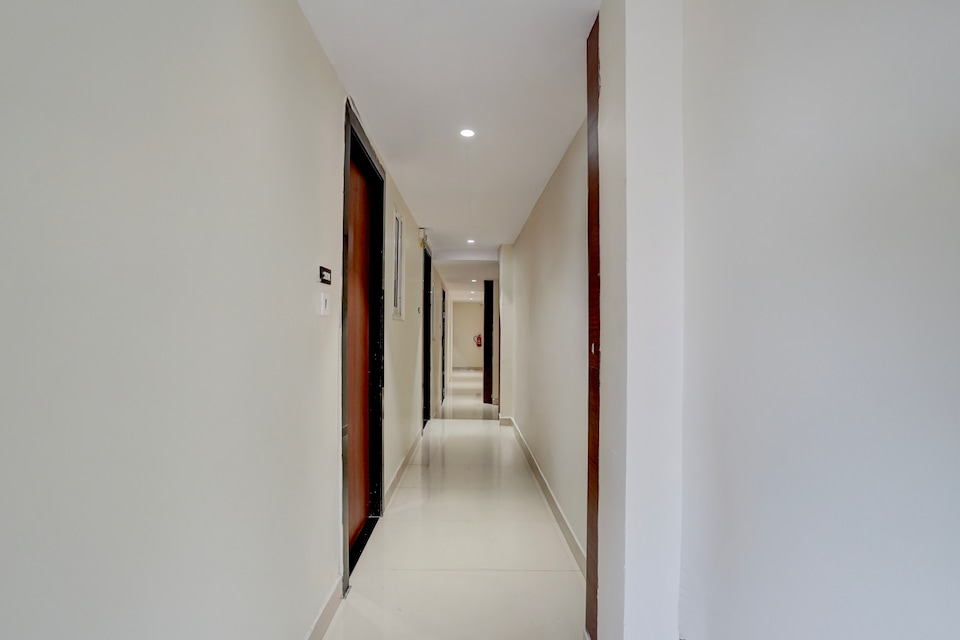 Super Hotel O Pydithalli Ammavari Temple Vizianagaram, Vizianagaram Railway Station, Vizianagaram