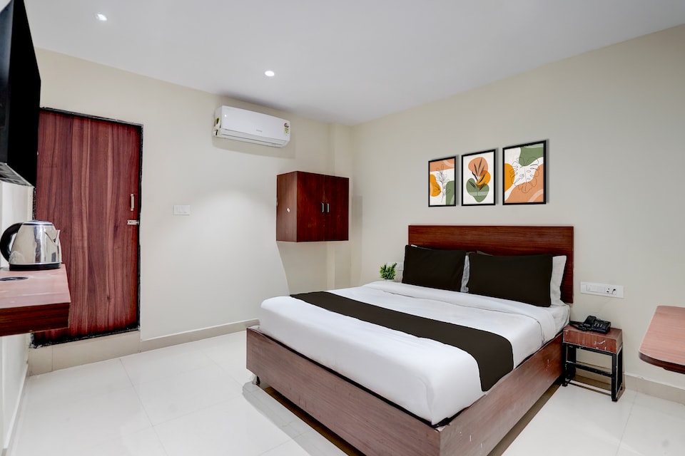 Super Hotel O Pydithalli Ammavari Temple Vizianagaram, Vizianagaram Railway Station, Vizianagaram