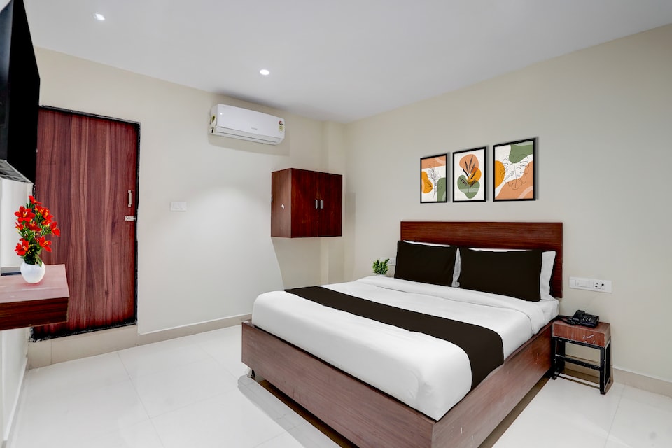 Super OYO Hotel O Pydithalli Ammavari Temple Vizianagaram, Vizianagaram Railway Station, Vizianagaram