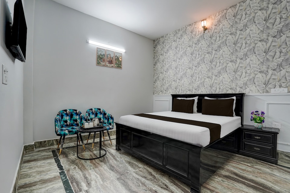 Hotel O The Classic Crown Hotel & Resort, Faridabad, Faridabad