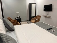 Townhouse Sagar Lake Formerly Hotel Chintal