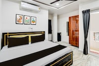 Hotel O BSR RoyalStay Super Luxury Hotel Rooms 