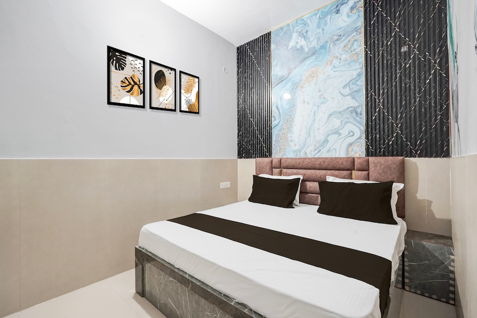 Hotel O Grand Hotel , Chandausi, Chandausi