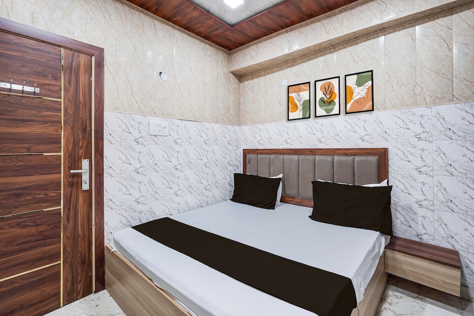 Hotel O Bageechi Dham, Iskcon Vrindavan, Vrindavan