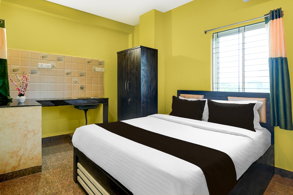 Hotel O Royal Avisi Residency , VaniVihar Bhubaneswar, Bhubaneswar