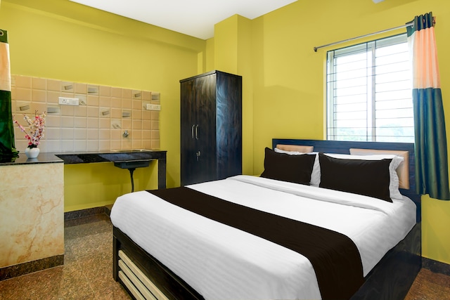 Hotel O Royal Avisi Residency 