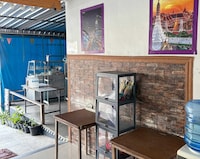 OYO 75577 Palace Hostel