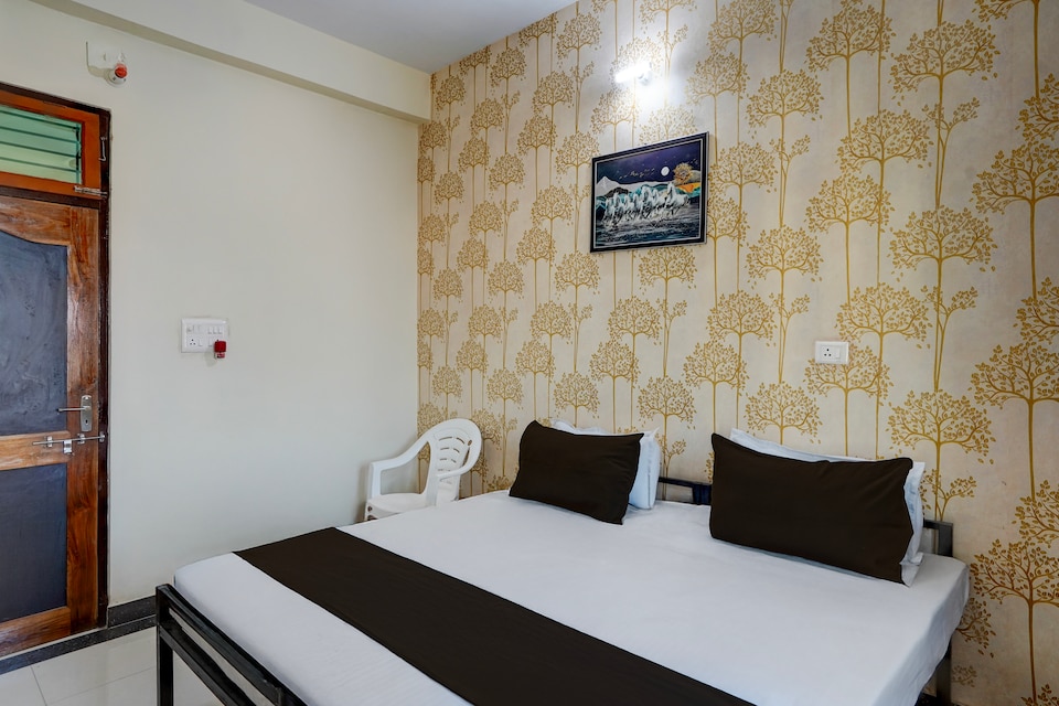 Hotel O Royal Galaxy Inn Guest house, Sigra, Varanasi