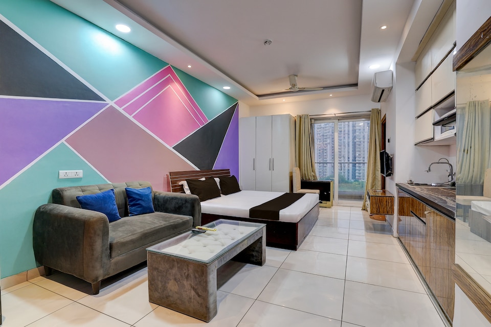 HOTEL O ZOOM LUXURY STAY, Noida City, Noida