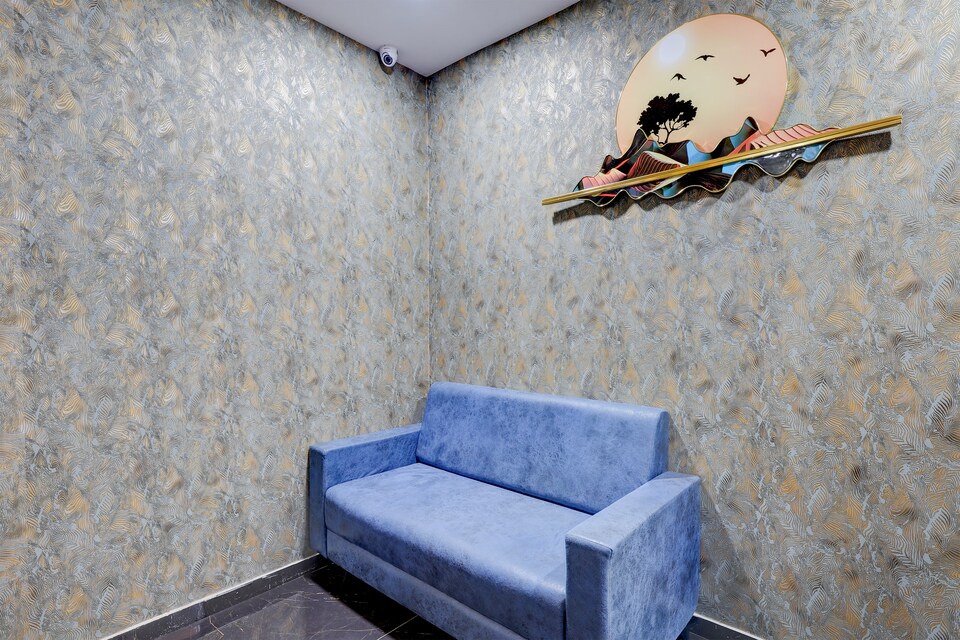 Hotel O by OYO R TOWN, Alkapuri Vadodara, Vadodara