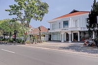 OYO 94726 Asteria Talaga Bodas