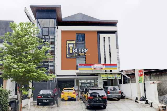 OYO 94728 Isleep Ciwalk