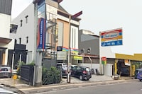 OYO 94728 Isleep Ciwalk