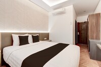 Townhouse OAK Near The Park Mall Semarang Formerly Semarang Boutique Hotel