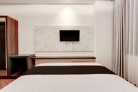 Townhouse OAK Near The Park Mall Semarang Formerly Semarang Boutique Hotel