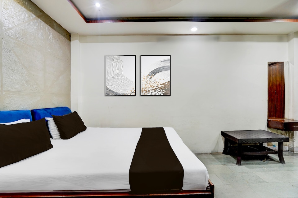 Hotel O Star Palace, Pithampur, Pithampur